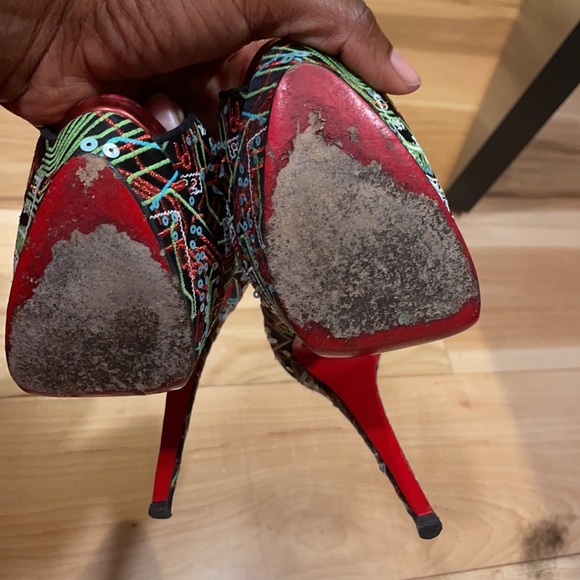 Christian Louboutin Peep toes Sz 39 - Picture 3 of 3